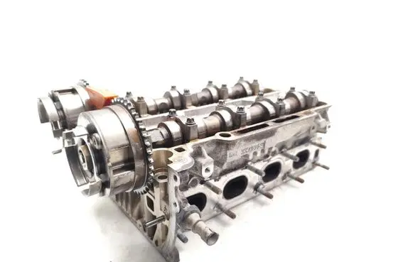 Opel Astra J Engine head 55562229