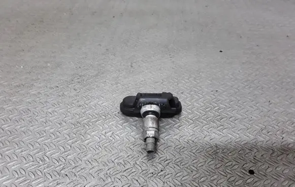 Opel Zafira C Tire pressure sensor 13598775