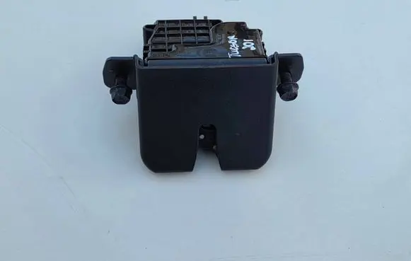 Hyundai Tucson TL Tailgate lock latch 81230D3000