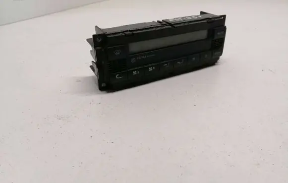 Volkswagen PASSAT B5.5 Climate control unit
