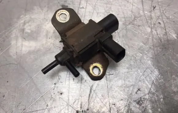 Ford Mondeo Mk III Turbo solenoid valve 1S7G9J559