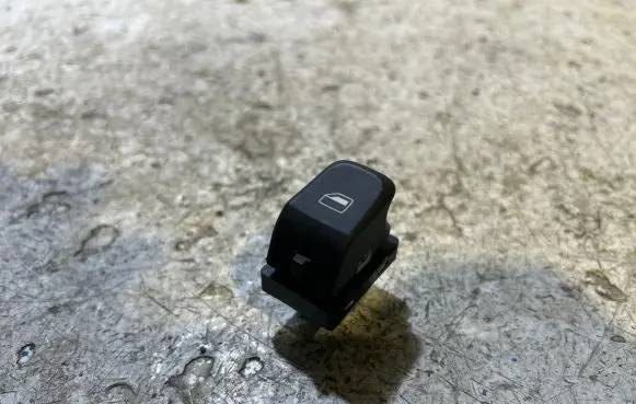 Audi A1 Electric window control switch 4G0959855 156402S