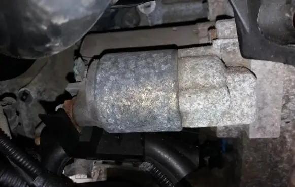 Ford Fiesta Starter motor 0001107417 2S6U-11000-CB