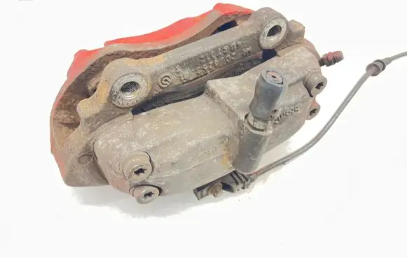 Mercedes-Benz E W211 Front brake caliper 20825301