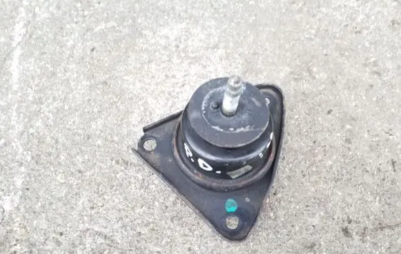 Hyundai i30 Engine mount bracket