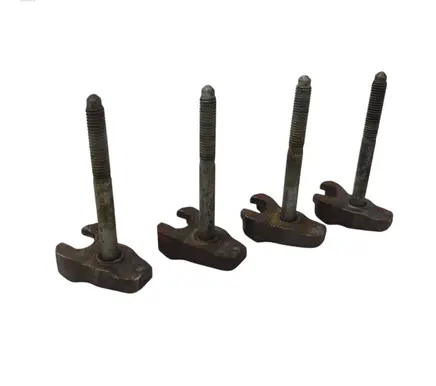 Land Rover Evoque I Fuel Injector clamp holder 