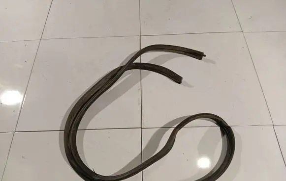 Peugeot 807 Rubber seal front coupe door