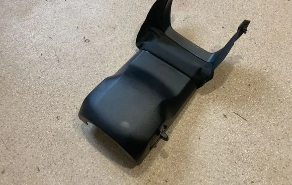 Steering wheel column trim