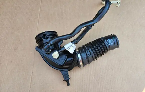 Maserati Levante Intake resonator 670103698
