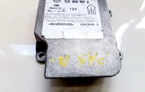 Skoda Fabia Mk1 (6Y) Airbag control unit/module 1c0909601a 5wk43123