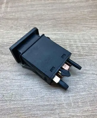 Volkswagen PASSAT B5.5 Windscreen/window heater switch 1J0959621C