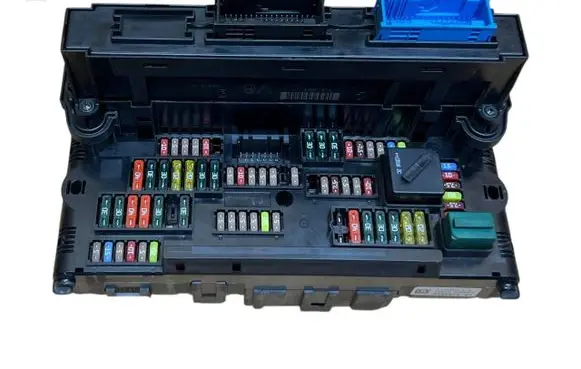BMW 5 F10 F11 Fuse module 9252815 317033442 10681810
