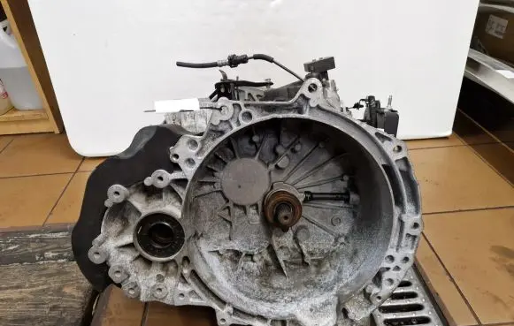 Land Rover Evoque I Manual 6 speed gearbox GJ3R-7002-BC
