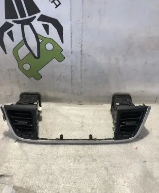 KIA Rio Dash center air vent grill
