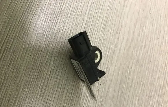 KIA Soul Airbag deployment crash/impact sensor 1670870