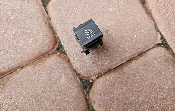 Citroen Berlingo Child safety switch 98177358ZD-