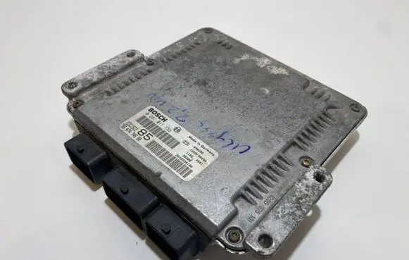 Peugeot 807 Engine control unit/module 9647474680 0281011133