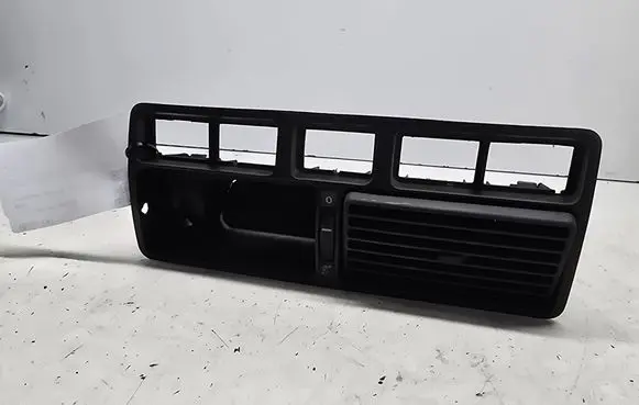 Volkswagen Golf IV Dash center air vent grill 1J0819728C