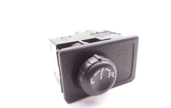 Nissan Primera Wing mirror switch CDQ