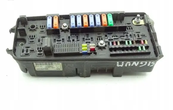 Opel Signum Fuse box set 13144709