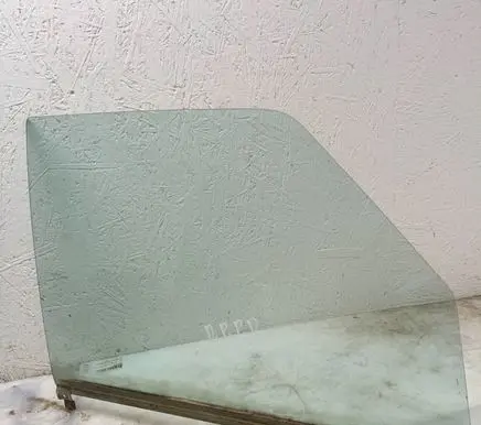 Mercedes-Benz W123 Front door window glass four-door 43R001057 DOT27M51AS2 E00068