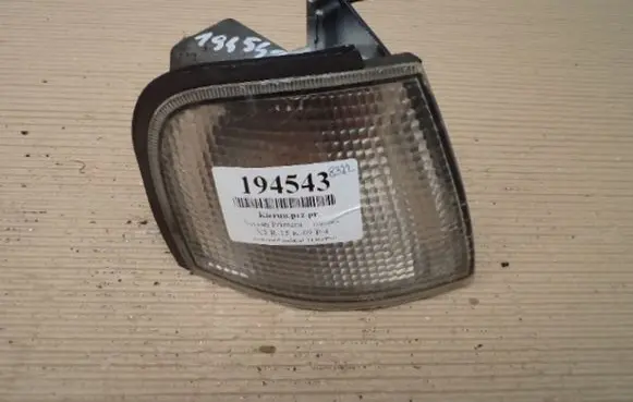 Nissan Primera Front indicator light