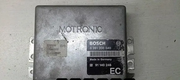 Opel Frontera A Engine control unit/module 0261200540