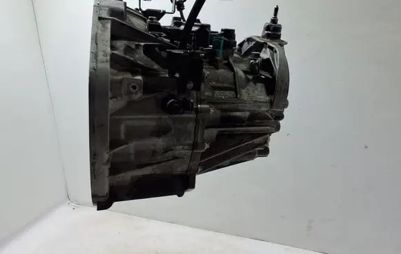 Renault Trafic III (X82) Manual 6 speed gearbox PF6082