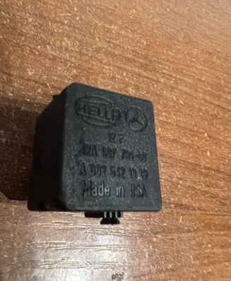 Mercedes-Benz SL R129 Other relay A0025421319 D1072