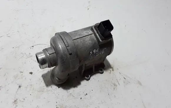 Volvo S90, V90 Water pump 31368715