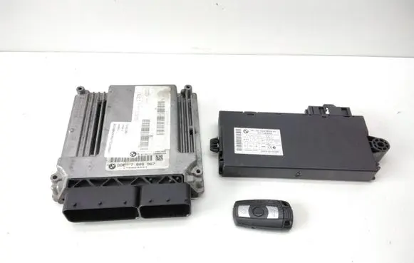 BMW 3 E90 E91 Engine ECU kit and lock set 7806987 6943834 61356943834