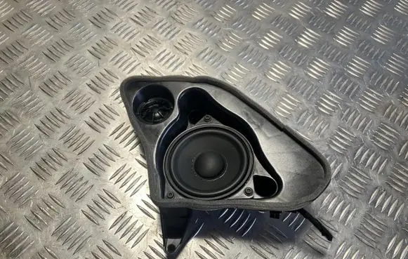 BMW X3 G01 Panel speaker 6811962