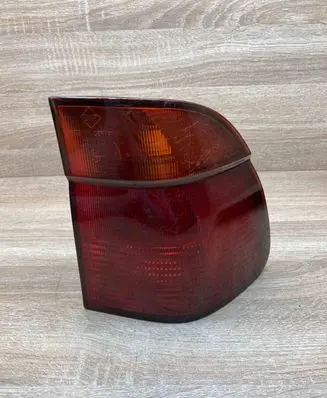 BMW 5 E39 Tailgate rear/tail lights 8361672