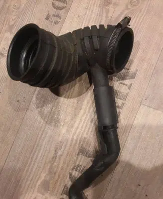 Mercedes-Benz C W202 Air intake hose/pipe A6110940409 A6110161481