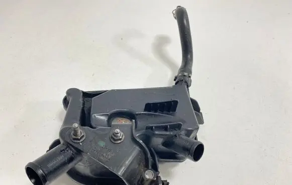 Land Rover Range Rover Evoque L538 Oil breather separator 9675994880 6975994880