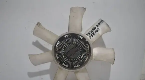 Mitsubishi Pajero Viscous fan clutch 