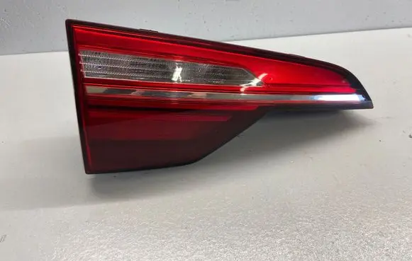 Audi A4 S4 B9 Tailgate rear/tail lights 8W9945075A 8W9945075AA 81820101