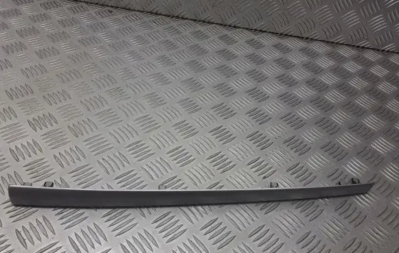 Renault Clio III Dashboard lower bottom trim panel 8200407880