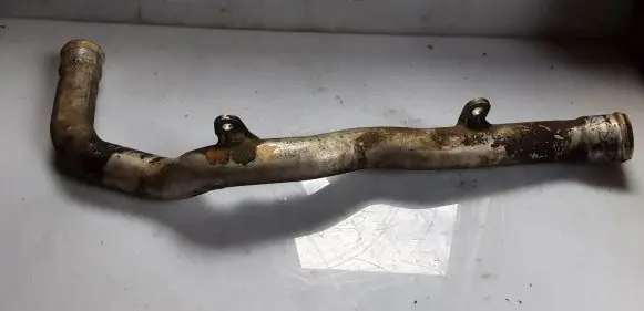 Audi A8 S8 D3 4E Engine coolant pipe/hose 07C121070AJ