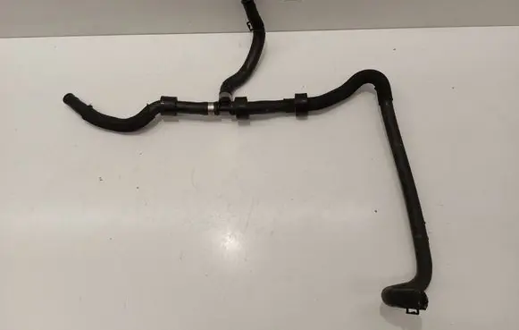 Engine coolant pipe/hose