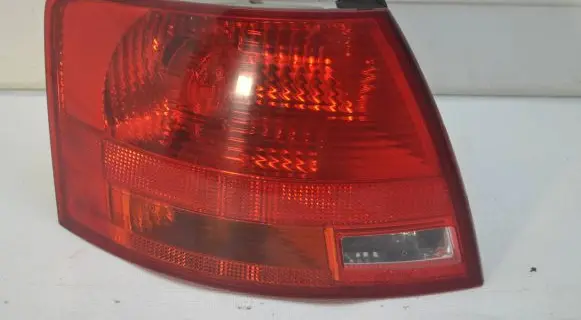 Audi A4 S4 B7 8E 8H Rear/tail lights 8E9945095C 484001 ULO748001