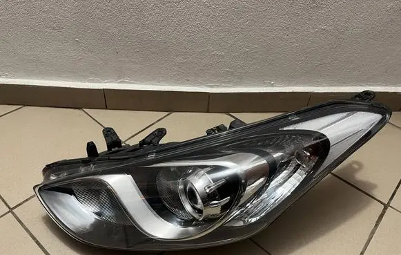 Hyundai i30 Headlight/headlamp 92101A6000