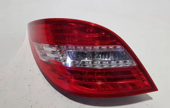 Mercedes-Benz R W251 Rear/tail lights A2518201964FF A2518201964
