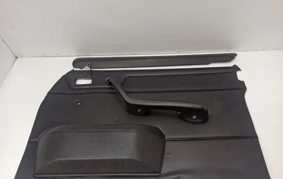 Mercedes-Benz COMPAKT W115 Front door card panel trim