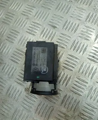 Volkswagen PASSAT B6 Ignition lock 3C0905843Q 33303301 11601500524924