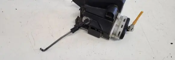 Audi A4 S4 B5 8D Rear door lock 8D0839015A