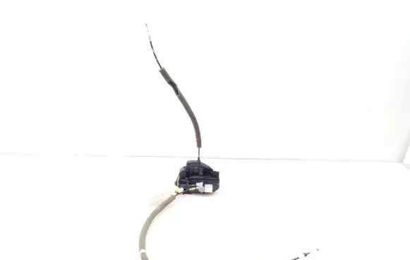 Nissan Qashqai Front door lock