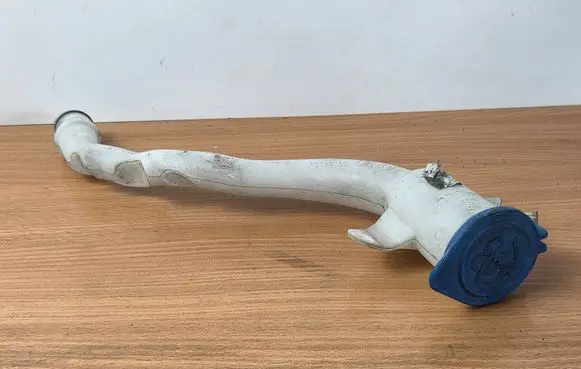 Volvo XC60 Window washer liquid tank fill tube 30784333