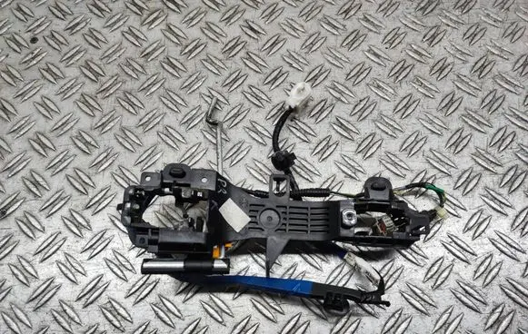 Toyota Camry Front door exterior handle/bracket 