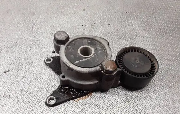 Toyota Avensis T250 Generator/alternator belt tensioner 